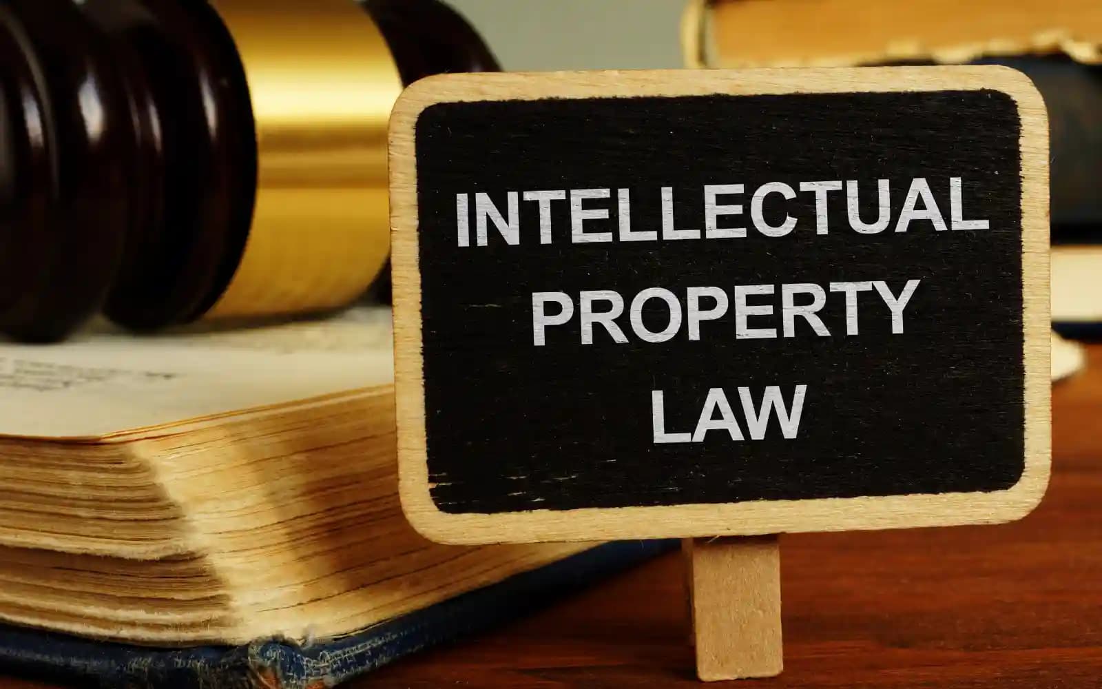 Auditoría de Propiedad Intelectual e Industrial: Protegiendo los Activos Intangibles Empresariales